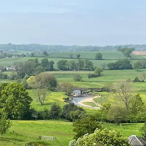https://villa-otter-holt-beautiful-east-devon.exeterhotels.net