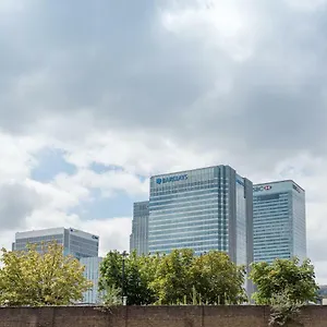 Apartamento Centra Wharf, Londres