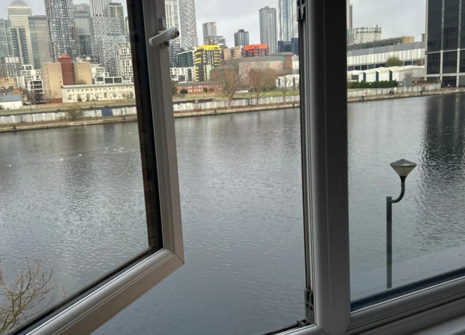 Beautiful View Apartment Near Canary Wharf Londres