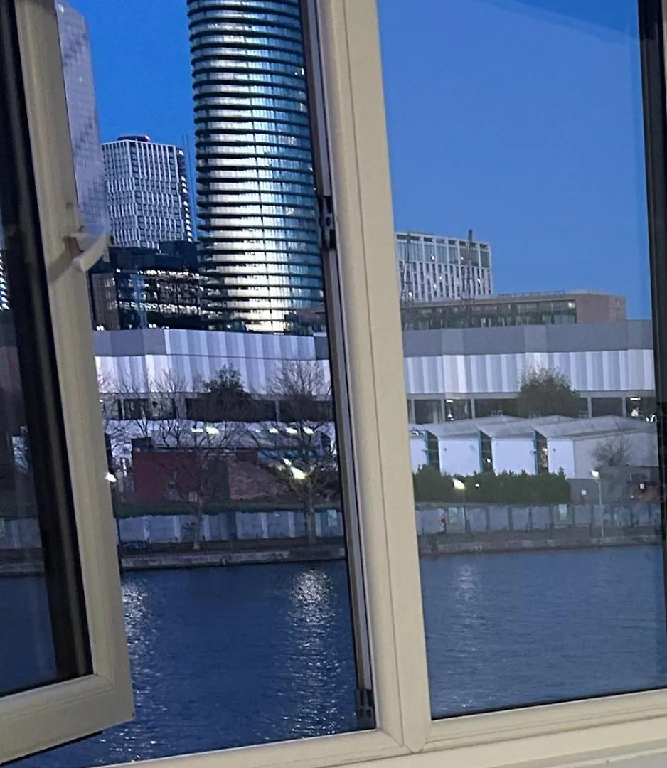 Beautiful View Apartment Near Canary Wharf Londres 0*,  Reino Unido